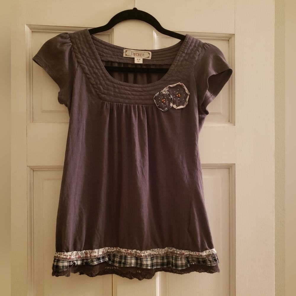 Never Worn Women's Medium Decree Top